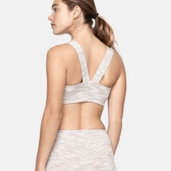 Outdoor Voices FreeForm Wide Strap Sports Bra - Picture 8 of 8